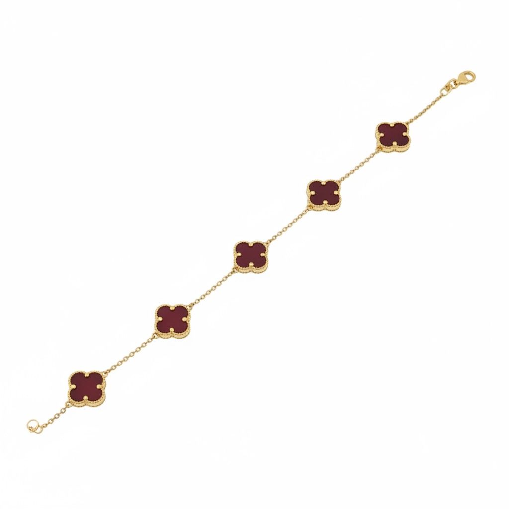6.9Grams Van Cleef & Arpels Vintage Alhambra bracelet, 5 motifs, in 18Karat
Gold