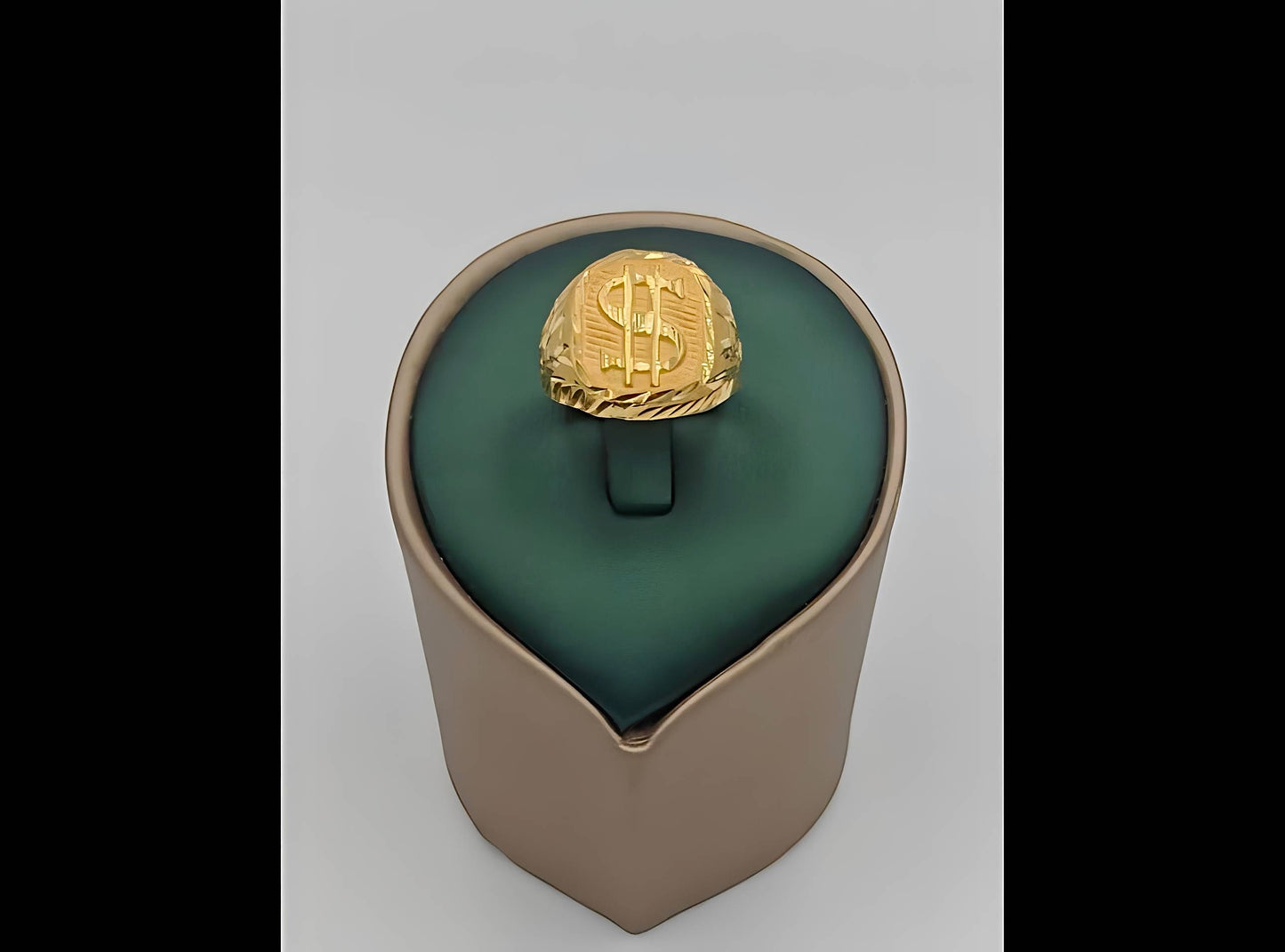3.0Grams 18Karat Gold Ring
