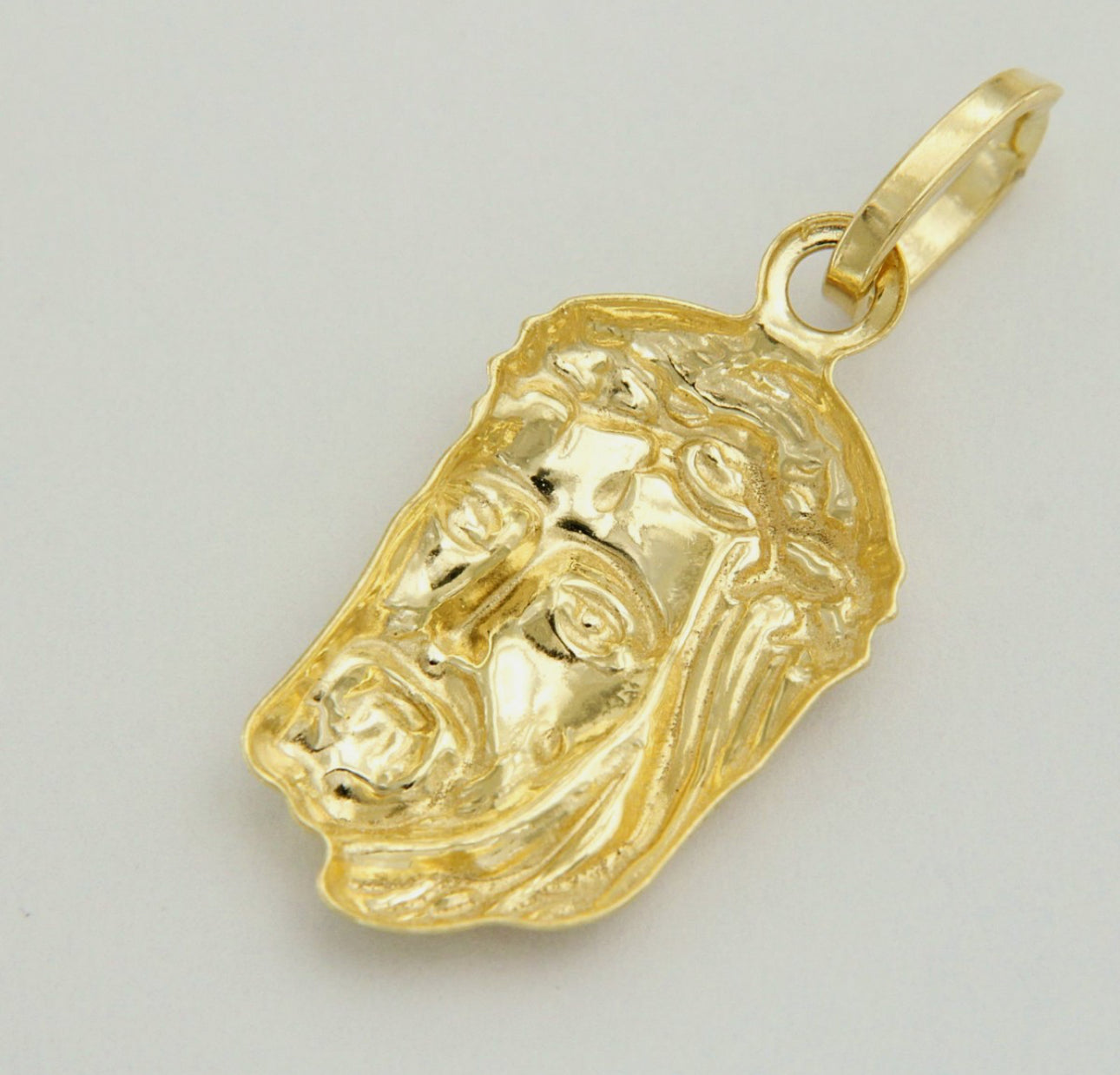 5.9Grams Solid 18k Gold Jesus Christ
Crown Thorns Charm Pendant