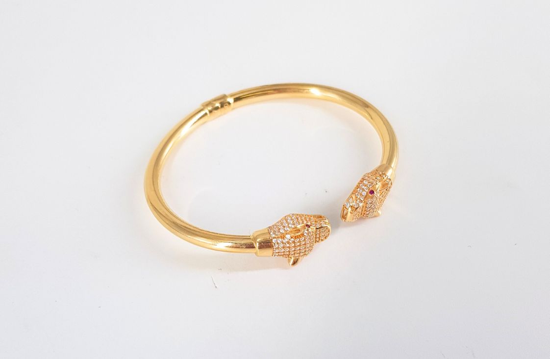 14.4Grams Hinged Bangle Bracelet 18Karat Solid Gold